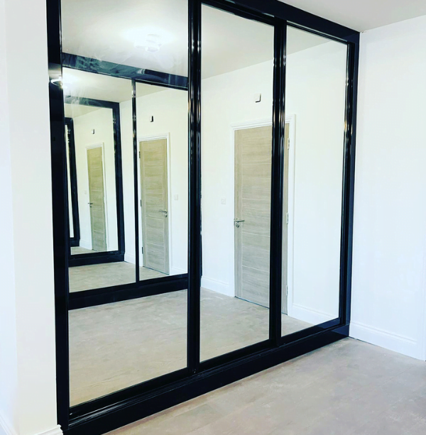 Fitted Glass Door Wardrobe Design 7