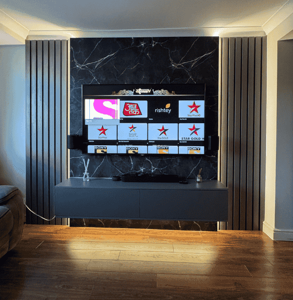 High-end media wall